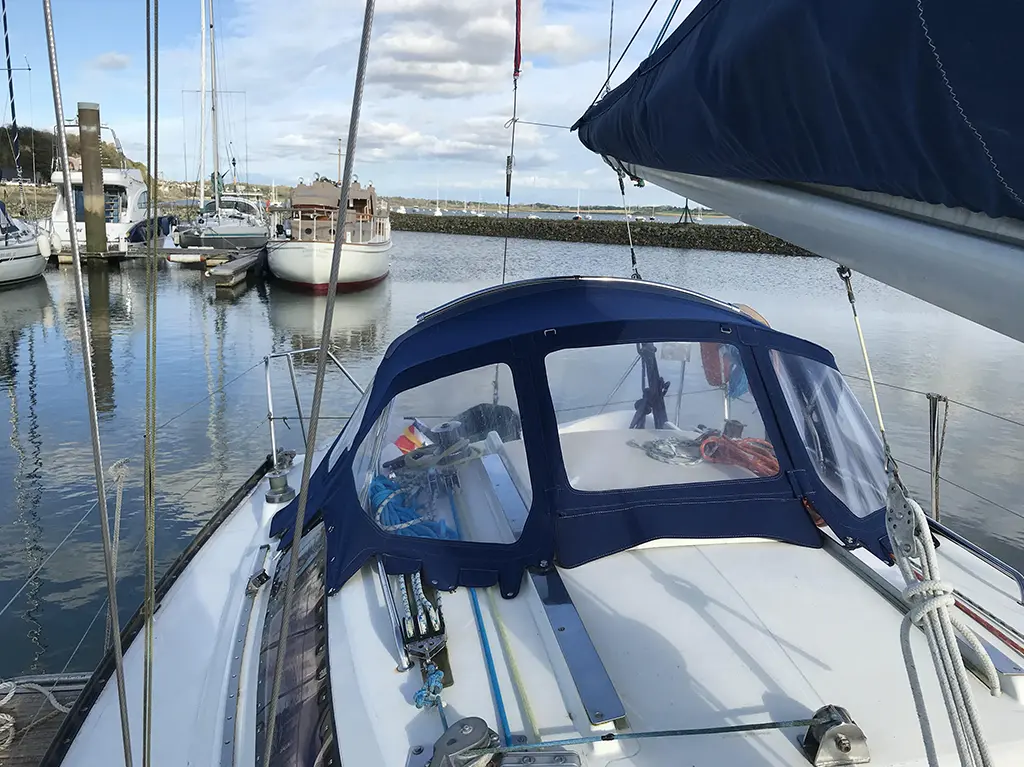 conception et fabrication de capote de roof sur-mesure en Bretagne pour voilier Kelt 8.50